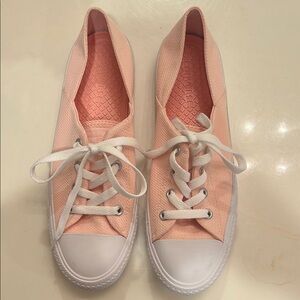 Converse Women's Pink Canvas Sneakers